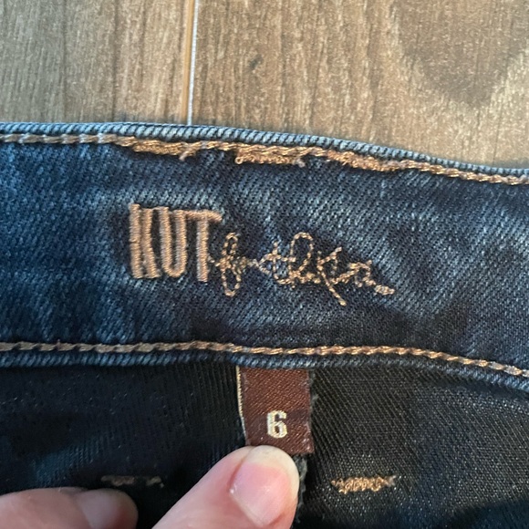 Kut from the Kloth dark wash skinny jeans - Picture 3 of 3